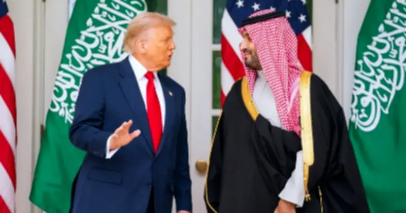 সৌদি আরব যুক্তরাষ্ট্রকে ইরান-বিরোধী হামলা জোরদারের আহ্বান জানিয়েছে, সরাসরি যুদ্ধে জড়ানো বিবেচনায়