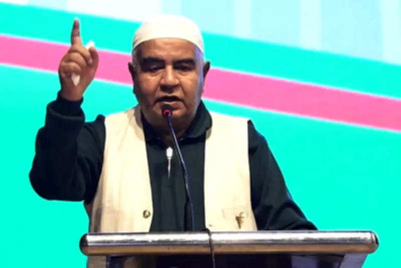 বাংলাদেশে অনলাইন শিক্ষার চ্যালেঞ্জ: ইন্টারনেট সংযোগ ও ডিভাইসের অভাব