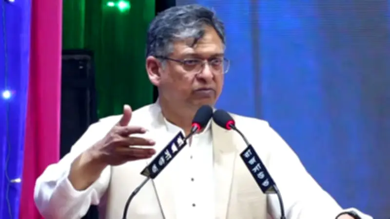 স্বরাষ্ট্রমন্ত্রীর সতর্কবার্তা: বিচ্যুত হলে পতিত সরকারের পরিণতি হবে