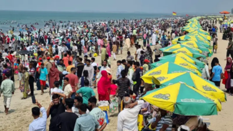 কক্সবাজারে পর্যটকদের উপচে পড়া ভিড়, ছয় দিনে সাত লাখ আগমন