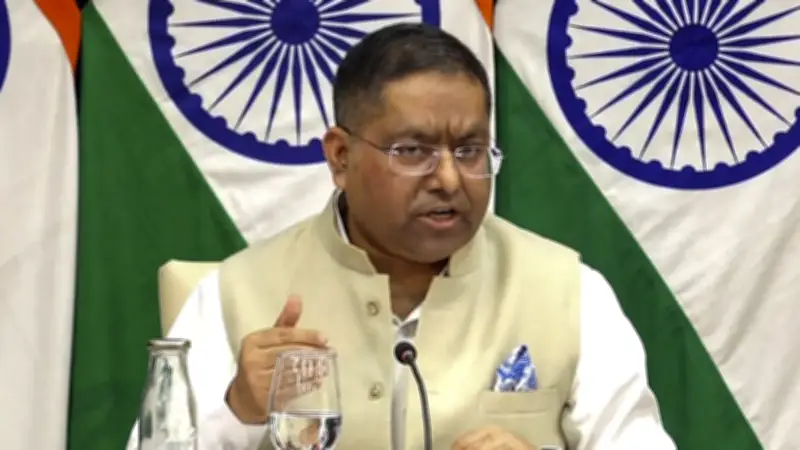 প্রধানমন্ত্রীর প্রথম নয়াপল্টন সফর, একাত্তরের গণহত্যা অস্বীকার ও নিরাপত্তা পদক্ষেপের ঘোষণা