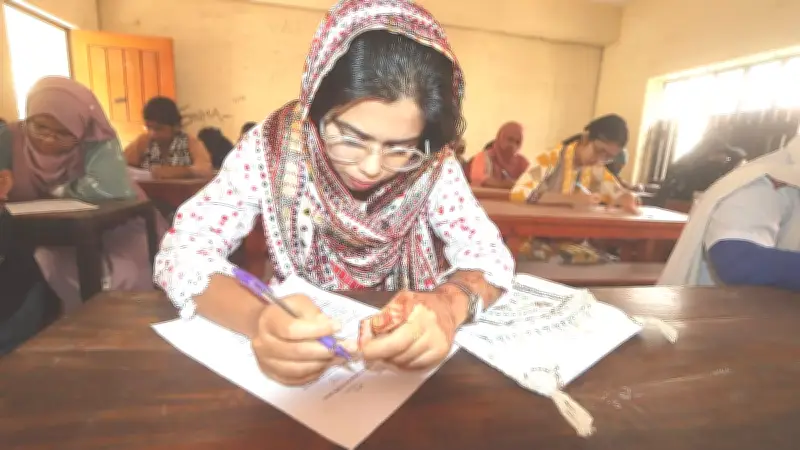 রংপুর জিলা স্কুলে মুক্তিযুদ্ধ অলিম্পিয়াডে তরুণ প্রজন্মের মাঝে ইতিহাস চর্চার আহ্বান