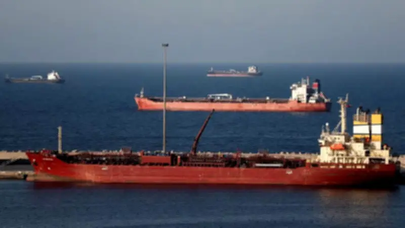 বৈশ্বিক উত্তেজনায় ইরান-ইসরায়েল সংঘাত ও বাংলাদেশের অভ্যন্তরীণ ঘটনাপ্রবাহ