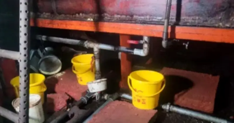 জ্বালানি তেল অবৈধ মজুত: সরকারের কঠোর সতর্কবার্তা ও জনসচেতনতা আহ্বান