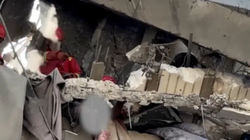 বিশ্বজুড়ে অনলাইন শিক্ষার চাহিদা বৃদ্ধি: প্রযুক্তির মাধ্যমে শিক্ষার নতুন দিগন্ত