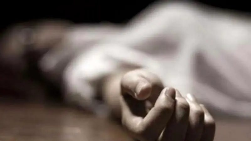 ঝড়ে বৃদ্ধার মৃত্যু, পুলিশের পোশাক অসন্তোষ, স্বর্ণের দাম বৃদ্ধি ও অন্যান্য গুরুত্বপূর্ণ সংবাদ