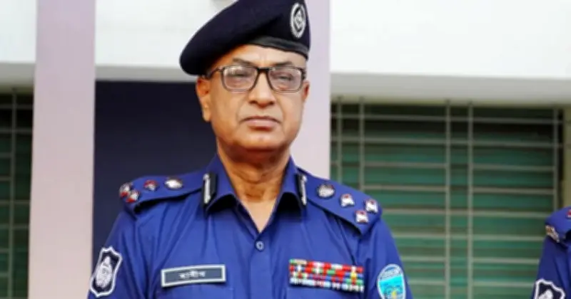 অতিরিক্ত আইজিপি মো. আহসান হাবিব পলাশ র্যাবের ১২তম মহাপরিচালক হিসেবে দায়িত্ব গ্রহণ করেছেন