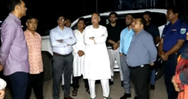 মন্ত্রীর রাতের অপ্রত্যাশিত তেল ডিপো পরিদর্শন: সিন্ডিকেট ও সরবরাহ নিশ্চিত করতে নির্দেশ