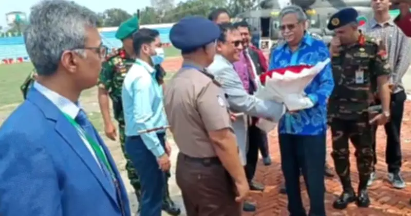 রাষ্ট্রপতির প্রথম পাবনা সফর: চারদিনের কর্মসূচিতে কবর জিয়ারত, সাংবাদিকদের সঙ্গে মতবিনিময়