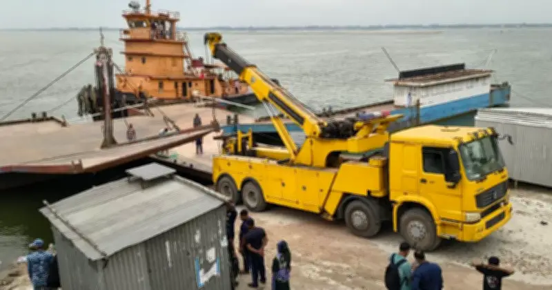 দৌলতদিয়া ঘাটে বাসডুবি: উদ্ধার অভিযান সমাপ্ত, নিখোঁজ নেই