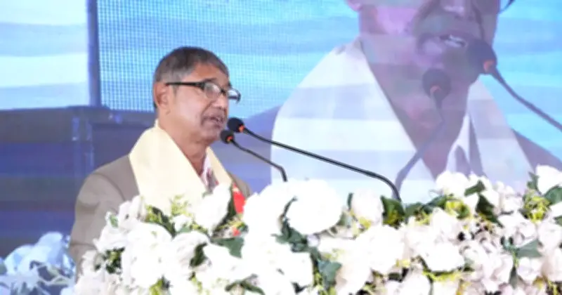 মন্ত্রী আহমেদ আজম খানের সতর্কতা: ২০২৪-এর গণঅভ্যুত্থানকে স্বাধীনতার সমতুল্য করলে 'বড় বিপর্যয়'