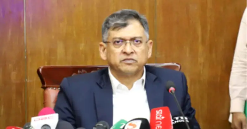 গৃহমন্ত্রী সালাহউদ্দিন আহমেদের দাবি: বিশ্ববাজারে জ্বালানি মূল্যবৃদ্ধি সত্ত্বেও বাংলাদেশে স্থিতিশীল