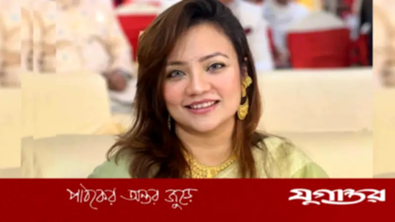 ঢাবি শিক্ষক মোনামীর ছবি নিয়ে ভুয়া ফটোকার্ড: চ্যানেল২৪ এর নামে মিথ্যা প্রচারণা