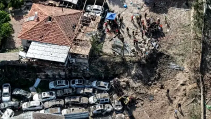 ইসরাইলের বেইত শেমেশে ইরানি ক্ষেপণাস্ত্র হামলা: ১২ জন আহত, ভবন-গাড়ি ক্ষতিগ্রস্ত