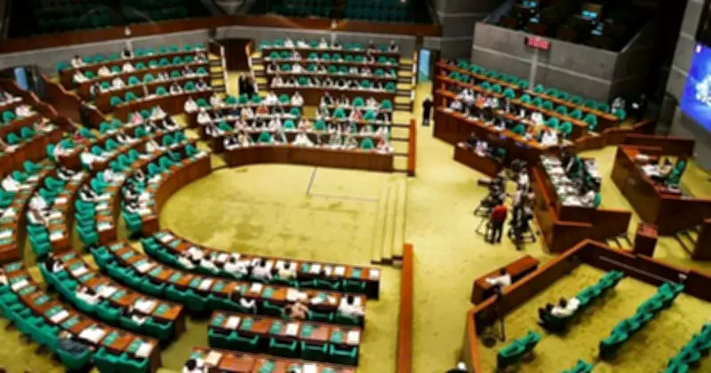 ত্রয়োদশ জাতীয় সংসদের প্রথম অধিবেশন আজ থেকে পুনরায় শুরু