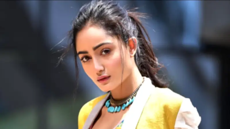 ত্রিধা চৌধুরীর অভিনয়যাত্রা: বাংলা থেকে বলিউড, সংগ্রাম ও সাফল্যের গল্প