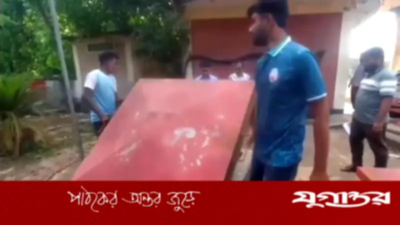 ফরিদপুরে ‘তেল নাই’ লেখা পাম্পে ২৮ হাজার লিটার তেল উদ্ধার, জরিমানা ৫০ হাজার টাকা