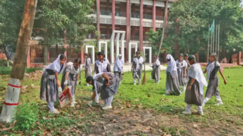 দীর্ঘ ছুটির পর স্কুলে মশার উপদ্রব রোধে কীটনাশক ছিটানো, শিক্ষার্থীদের পরিচ্ছন্নতা অভিযান