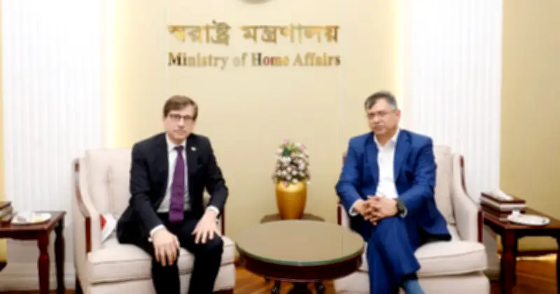 পুলিশ সংস্কার ও সক্ষমতা বৃদ্ধিতে ফ্রান্সের সহযোগিতা চাইলেন স্বরাষ্ট্রমন্ত্রী