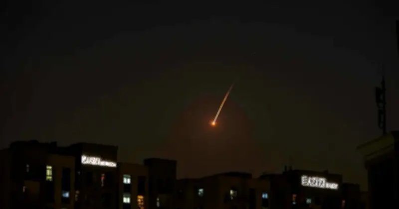 সংযুক্ত আরব আমিরাতে বড় আকারের ড্রোন ও ক্ষেপণাস্ত্র হামলা, প্রতিরক্ষা ব্যবস্থা সক্রিয়