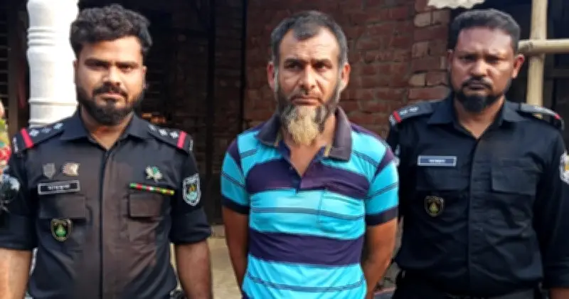 জ্বালানি তেল না পেয়ে পাম্প ম্যানেজারকে ট্রাকচাপায় হত্যা, চালক গ্রেফতার