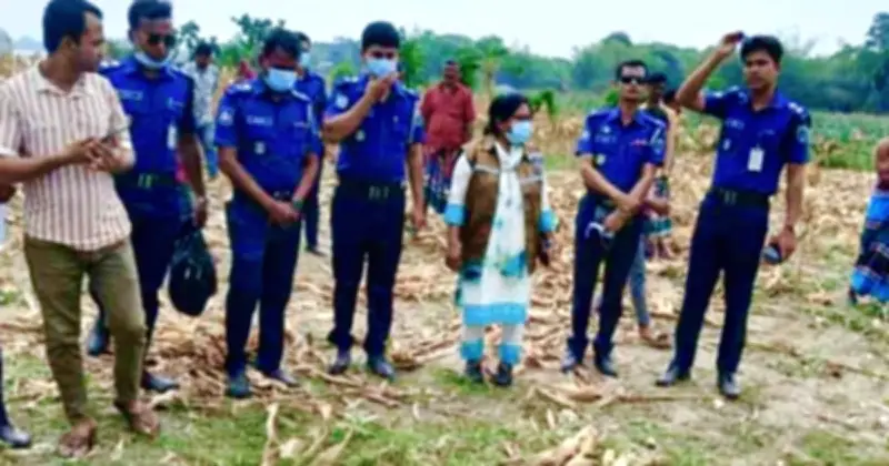 মানিকগঞ্জে ইজিবাইকচালকের বিচ্ছিন্ন মাথা উদ্ধার, বন্ধুদের হাতে পূর্বপরিকল্পিত হত্যার অভিযোগ