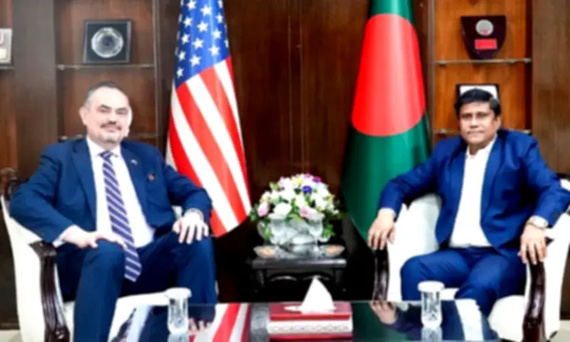 যুক্তরাষ্ট্রের রাষ্ট্রদূতের সঙ্গে প্রতিরক্ষা উপদেষ্টার সৌজন্য সাক্ষাৎ, আলোচনায় দ্বিপক্ষীয় সহযোগিতা