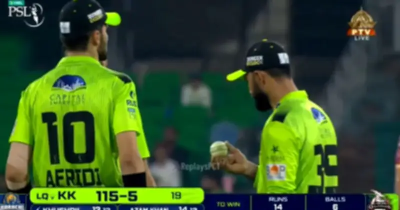 পিএসএলে বল টেম্পারিং অভিযোগ: ফখর জামানের বিরুদ্ধে লেভেল-৩ মাত্রার অভিযোগ, নিষেধাজ্ঞার মুখে