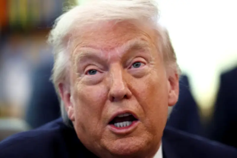 ট্রাম্পের ইরান কৌশল: তেলশিল্প নিয়ন্ত্রণে মার্কিন প্রেসিডেন্টের অগ্রাধিকার ঘোষণা