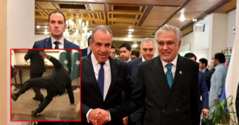 পাকিস্তানের পররাষ্ট্রমন্ত্রী ইসহাক দার পা পিছলে কাঁধে চোট পেয়েছেন, গুরুত্বপূর্ণ বৈঠকে অংশ নিয়েছেন