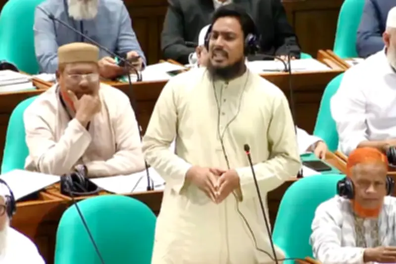 বাংলাদেশে অনলাইন শিক্ষার নতুন সম্ভাবনা: প্রযুক্তির মাধ্যমে শিক্ষার প্রসার