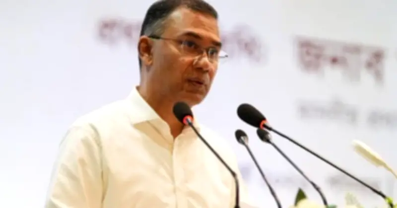 প্রধানমন্ত্রী তারেক রহমানের আহ্বান: খেলোয়াড়রা রাজনীতি থেকে দূরে থাকুন, দেশের সম্মান বৃদ্ধি করুন