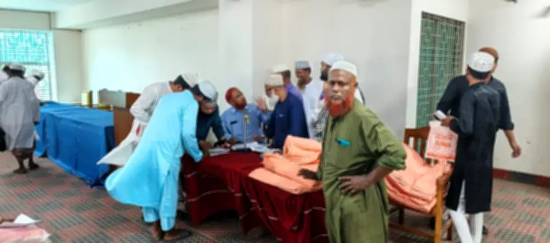 রাজশাহীতে গরমে শীতের কম্বল বিতরণে অসন্তোষ, উপকারভোগীরা ক্ষুব্ধ