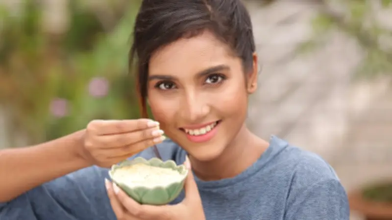 ত্বক এক্সফোলিয়েশনের সেরা পদ্ধতি: স্ক্রাব, কেমিক্যাল ও ঘরোয়া টিপস