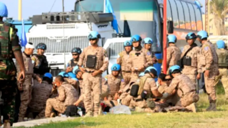 ইসরায়েলি হামলায় পাঁচ লেবানিজ সেনা আহত, জ্বালানি অস্থিরতা সমাধানে ইইউ বৈঠক