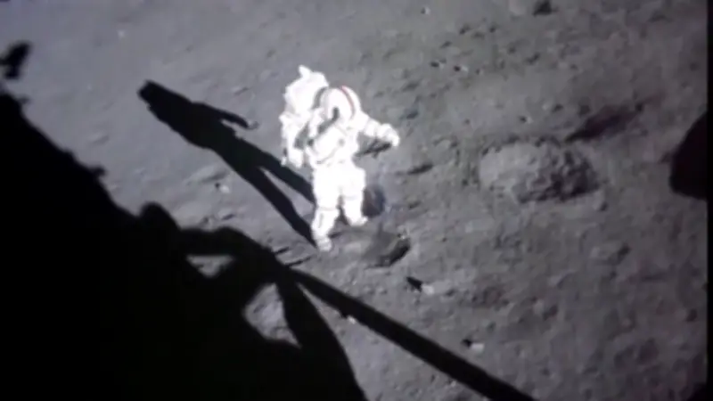 বিশ্বজুড়ে অনলাইন শিক্ষার জনপ্রিয়তা বৃদ্ধি: নতুন সম্ভাবনা ও চ্যালেঞ্জ