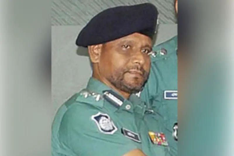 পুলিশের সাবেক ডিআইজি আবদুল জলিল মন্ডলকে গ্রেপ্তার করেছে ঢাকা গোয়েন্দা পুলিশ