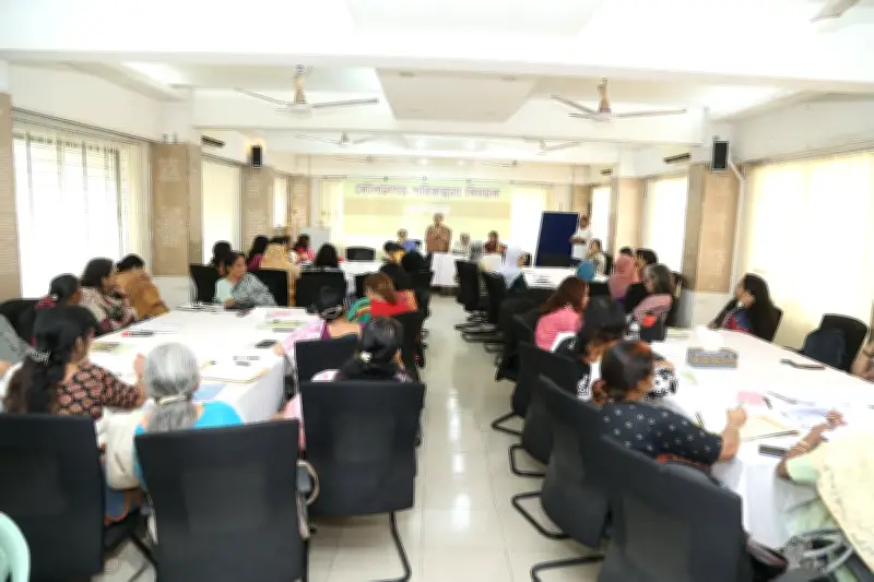 নারীর অগ্রযাত্রায় প্রতিবন্ধকতা শনাক্ত ও সহিংসতা প্রতিরোধে সম্মিলিত উদ্যোগের আহ্বান
