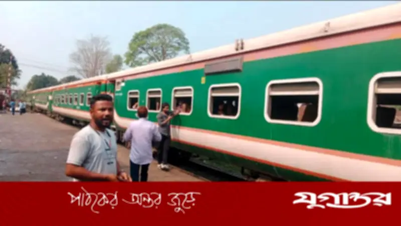 সিলেটের সঙ্গে সারাদেশের রেল যোগাযোগ বিচ্ছিন্ন: উপবন এক্সপ্রেসের ইঞ্জিন বিকল, ৩ ঘণ্টা পর স্বাভাবিক