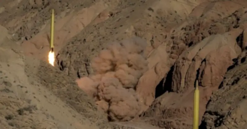 ইরানের আইআরজিসি নৌবাহিনীর পাল্টা হামলা: আমিরাত-বাহরাইনে মার্কিন লক্ষ্যবস্তু ধ্বংস