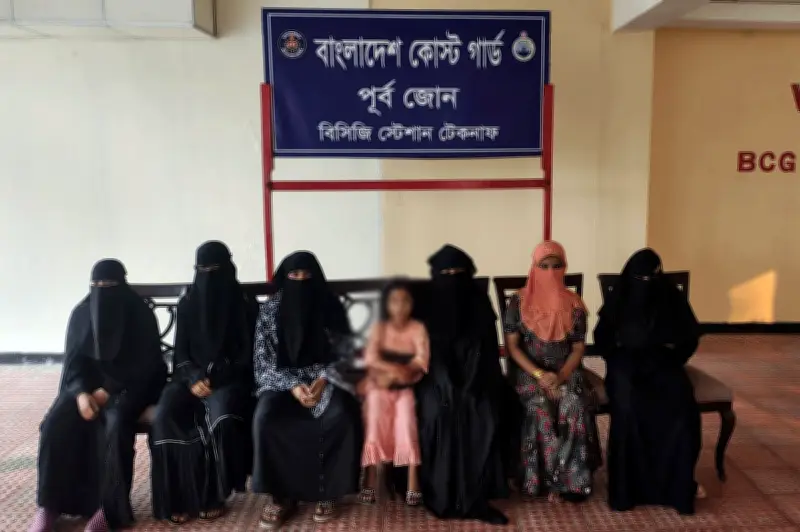 কক্সবাজারে মানব পাচারকারীদের আস্তানা থেকে সাতজন উদ্ধার, কোস্টগার্ডের অভিযান