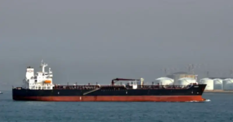 চট্টগ্রাম বন্দরে ডিজেলবাহী জাহাজের আগমন: জ্বালানি সরবরাহে চাপ মোকাবিলা