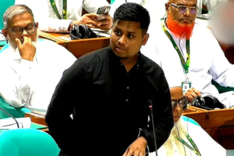 বাংলাদেশে অনলাইন শিক্ষার নতুন দিগন্ত: প্রযুক্তির মাধ্যমে শিক্ষার প্রসার