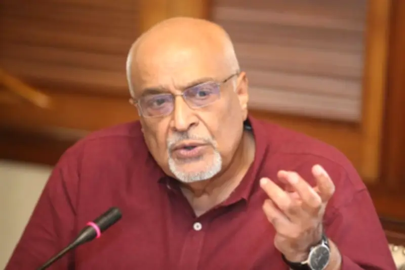 দেবপ্রিয় ভট্টাচার্য: নতুন সরকারের উচিত কর্মকর্তাদের পে স্কেল পুনর্বিবেচনা করা