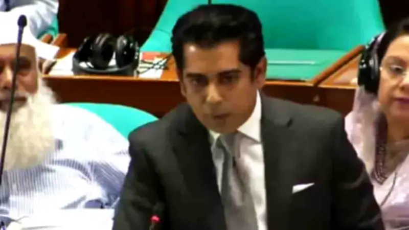 সংসদে আন্দালিবের প্রশ্ন, জ্বালানি দাম অপরিবর্তিত, ত্রিমূখী সংঘর্ষে নিহত ১