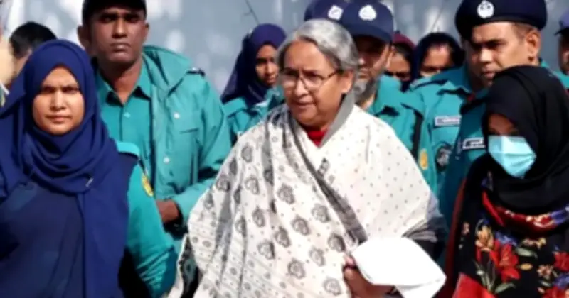 চাঁদপুর আদালতে সাবেক শিক্ষামন্ত্রী দীপু মনির বিরুদ্ধে তিন মামলায় শোন অ্যারেস্ট