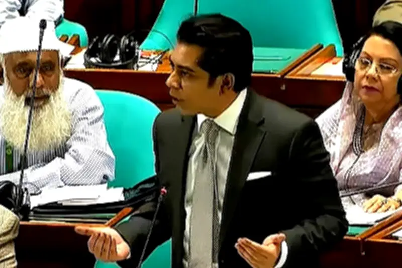 বাংলাদেশে অনলাইন শিক্ষার নতুন সম্ভাবনা: প্রযুক্তি ও শিক্ষার মেলবন্ধন