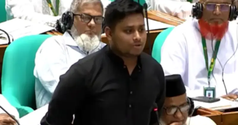 সংবিধানকে বাইবেল ধরে নিলে খালেদা জিয়া মুক্তি পেতেন না: হাসনাত আবদুল্লাহ