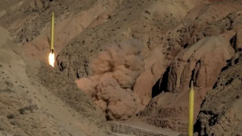 ইরানের কৌশলগত চালে যুক্তরাষ্ট্রের সামরিক শক্তির সীমাবদ্ধতা উন্মোচিত