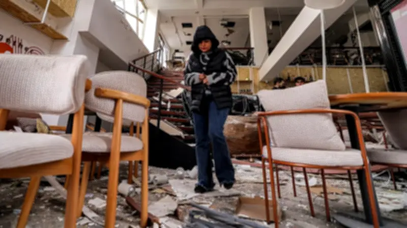 ইরানে মার্কিন-ইসরায়েলি হামলায় সাধারণ নাগরিকদের জীবনে ধ্বংসের ছোবল